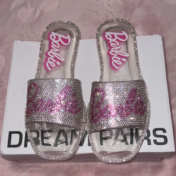 Forever 21 x Barbie sandals - Picture 2 of 5